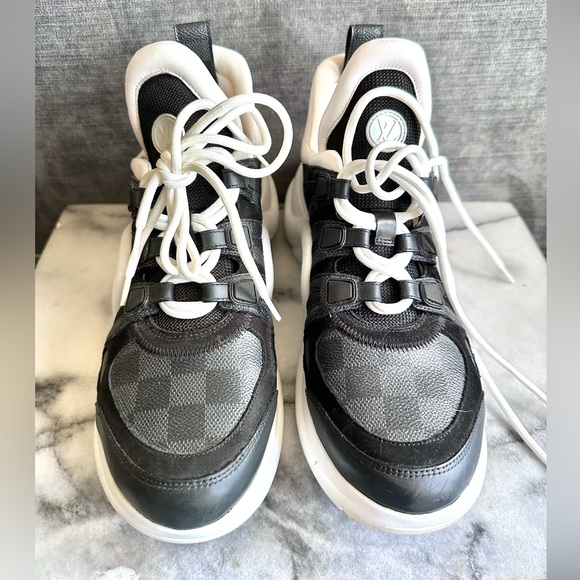 LV Archlight Sneaker in Graphite Womens Size 40 - Picture 2 of 9
